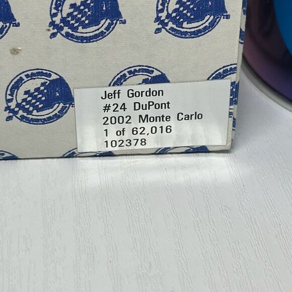 Jeff Gordon 2002 #24 Dupont Paint Can Monte Carlo 1/64 Action Diecast NEW - Picture 2 of 8